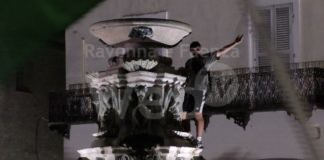 Italia Nostra: “Bisogna preoccuparsi se in tanti hanno pensato di salire sulla fontana”