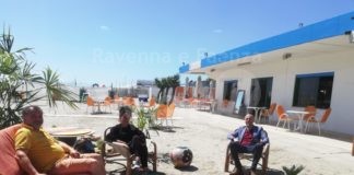 Il Bagno Merida di Punta Marina è una mostra permanente ed un viaggio sulla sabbia