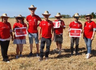 I sindacalisti della Flai Cgil nelle campagne ravennati