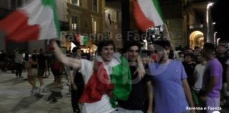 Donnarumma para il tiro di Saka e scoppia la festa