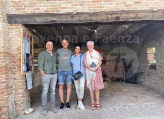 Visita a sorpresa al Mulino Scodellino: arriva Laura Pausini