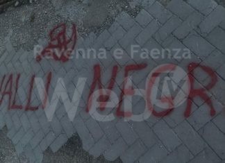 Il sindaco Ranalli pronto a denunciare l’imbrattatore: “Ma non mi sento offeso”