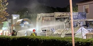 Ultima Ora: Camion dei rifiuti prende fuoco in via Panfilia