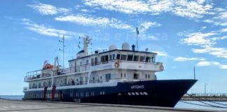 Primo attracco al Terminal Crociere di Porto Corsini dopo il fermo per la pandemia: arrivata la nave Artemis con 50 passeggeri