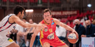 Basket: Davide Denegri e OraSì, atto secondo. “Mi piacerebbe giocare davanti ai tifosi di Ravenna”