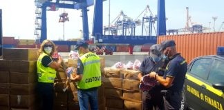 Ravenna: intercettata e bloccata importazione di 2.100 palloni da volley contraffatti provenienti dalla Cina