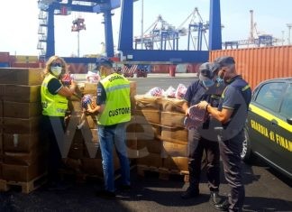 Ravenna: intercettata e bloccata importazione di 2.100 palloni da volley contraffatti provenienti dalla Cina