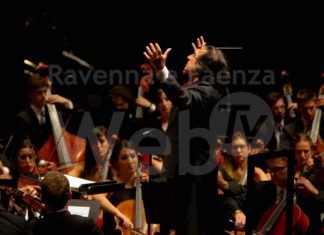Polmonite per il Maestro Muti: sarà sostituito dagli allievi nei concerti di Rimini e Ravenna