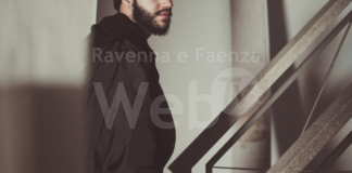 A Lugo lei ritorna in ufficio, la collega avvisa di “presenza strana” nella stanza: un 50enne entrato per rubare