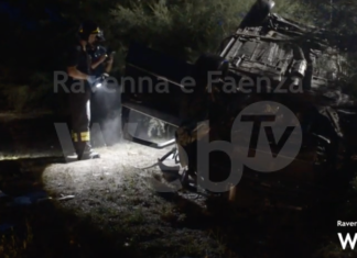 Alfonsine: grave incidente, 41enne sorpassa auto sbanda e si ribalta nel fosso. Grave ricoverato al Bufalini