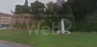 Martelli (Lega): degrado area verde antistante Rocca Estense in Piazza dei Martiri