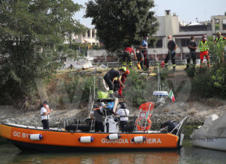 Ritrovato un corpo senza vita nel canale Destra Reno a Casal Borsetti