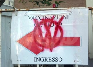 Centri vaccinali all’Esp e San Pietro in Vincoli imbrattati con simboli no vax
