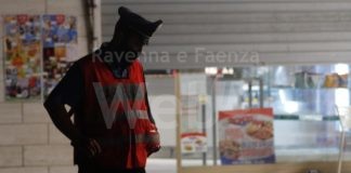 MassaLombarda sparatoria nella notte. Lite finita con due colpi di pistola. Albanese ricoverato al Bufalini