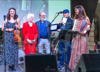 Il liscio nella rete: le faentine Emisurela trionfano a Forlì