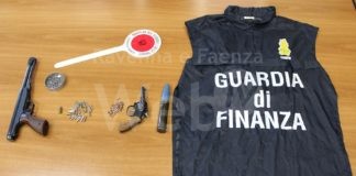 GDF: Denunciato 50enne lughese per detenzione abusiva di armi e munizioni