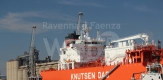 Fuori dal Fossile: “Basta bugie. Il GNL non è transizione ecologica”