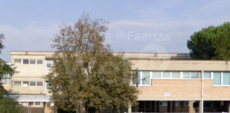 Maltempo: cede un controsoffitto in una scuola ad Alfonsine