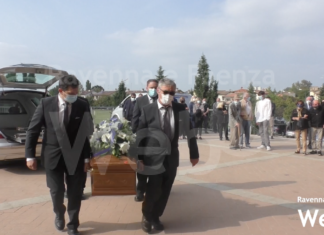 In tanti per l’ultimo saluto a Romano Brandolini, scomparso all’età di 86 anni