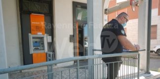Tentata rapina al bancomat di Lavezzola: i malviventi fuggono lasciando l’esplosivo nella bocchetta