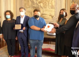 Nuovo defibrillatore al Macrelli: dono di Eco Certificazioni