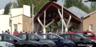 Strade e parcheggi davanti a scuola chiusi per far giocare i bambini: tre appuntamenti a Faenza