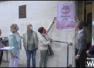 Femminicidio di Elisa Bravi: nel giorno del suo compleanno inaugurata una targa contro la violenza sulle donne