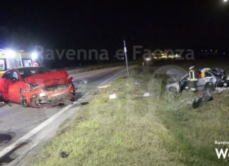 Scontro tra due auto in via Destra Canale Molinetto. Grave 60enne trasportata al Bufalini