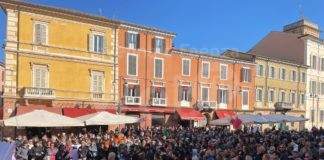 Iniziata la manifestazione no green pass in piazza del Popolo
