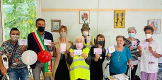 Massa Lombarda: il sindaco Bassi con parte della giunta celebra la festa dei nonni alla casa protetta M. Geminiani