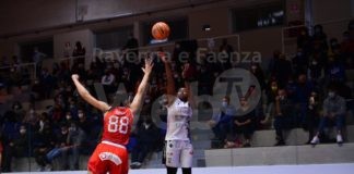 L’E-Work festeggia all’esordio al PalaBubani