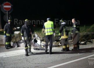 Ancora sangue sulla via Destra Canale Molinetto, ragazzo in fin di vita, sbatte contro il muretto e si ribalta | Video