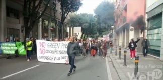 Piazza dei Caduti, nuova manifestazione “no Green Pass” | VIDEO