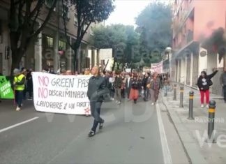 Piazza dei Caduti, nuova manifestazione “no Green Pass” | VIDEO