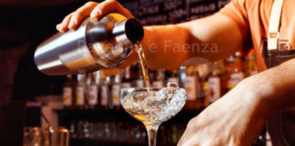 Bar e caffetterie, il nuovo corso “Professione Barman” riparte in presenza
