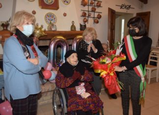 Gli auguri del Comune e dell’assessora Molducci ad Antonia Mazzetti, che ha compiuto cento anni