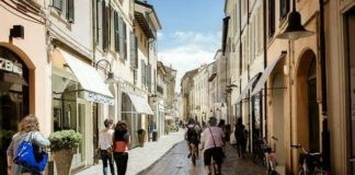 Esposito (FdI): “Regolamentare il transito dei mezzi commerciali in via Cavour”