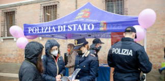 Giornata internazionale per l’eliminazione della violenza contro le donne: Polizia in strada per la campagna “…Questo non è amore”