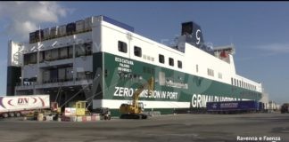 Sbarca a Ravenna il traghetto Eco Catania, nave ro-ro a zero emissioni in porto |VIDEO