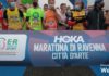 Hoka Maratona di Ravenna, la carica dei 10mila ha invaso la città per una bella giornata di sport e di record | VIDEO