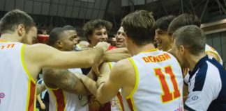 Basket: L’OraSì lotta e supera Chieti 83-64 ed è prima in classifica