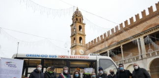I disegni dei ragazzi di Autismo Faenza e A mani libere tornano a decorare il Green Go Bus