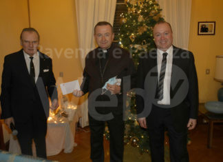 Cena degli auguri di Natale al Circolo Ravennate e dei Forestieri e donazione.