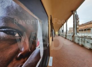 “Per puro splendore” Dopo Bologna e Ferrara, a Faenza la mostra della fotoreporter Annalisa Vandelli
