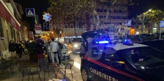 Lite in piazza Baracca accoltellato alla gola un 35enne