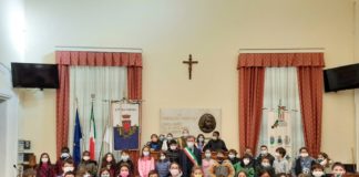 50 studenti della Carchidio-Strocchi intervistano il sindaco