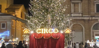 Billo Circus in piazza del Popolo in occasione del Natale 2021
