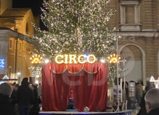 Billo Circus in piazza del Popolo in occasione del Natale 2021