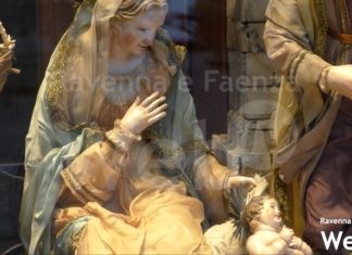 Inaugurato in Piazza del Popolo il presepe del Gruppo La Cassa | VIDEO