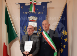 Attestato di benemerenza al professor Daniele Faziani conferito dal consiglio comunale di Casola Valsenio